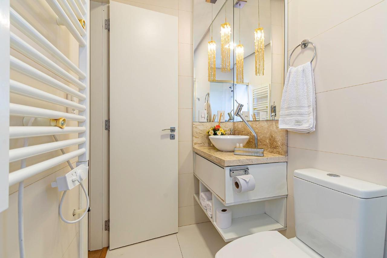 Apartamento Vista Do Vale! 400 Metros Da Rua Coberta - Acomoda Ate 4 *